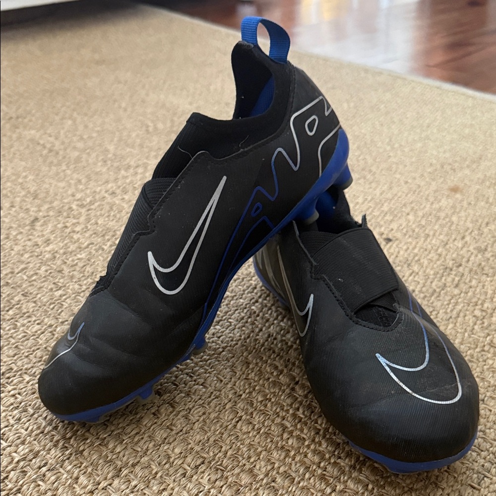 Nike Black and Silver Kid’s Legend 10 Club Cleats